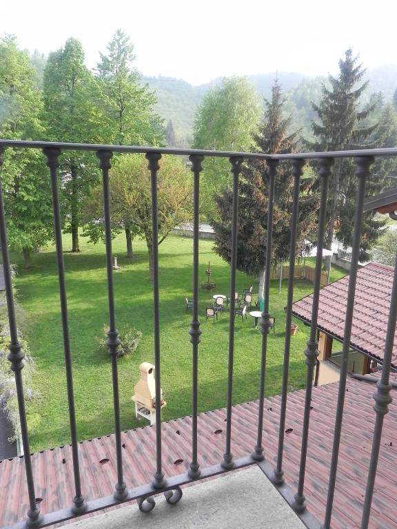 Hotel Ristorante Belsito Borgo San Dalmazzo Buitenkant foto