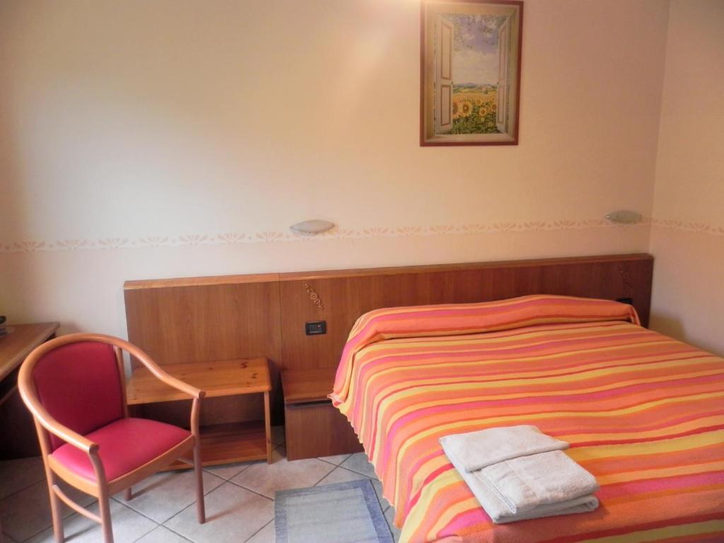 Hotel Ristorante Belsito Borgo San Dalmazzo Buitenkant foto