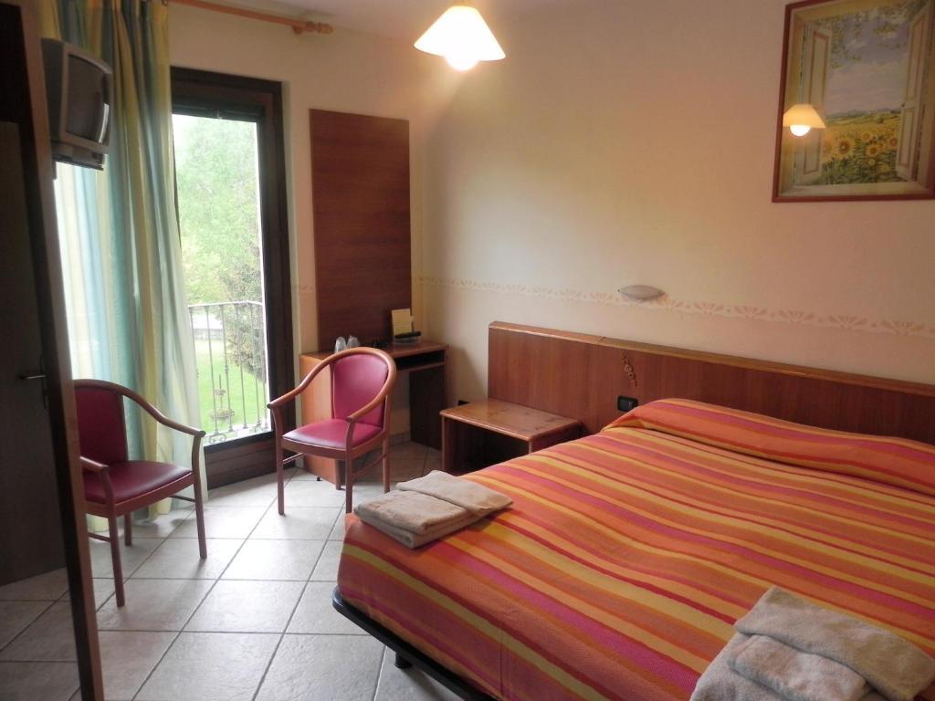 Hotel Ristorante Belsito Borgo San Dalmazzo Buitenkant foto