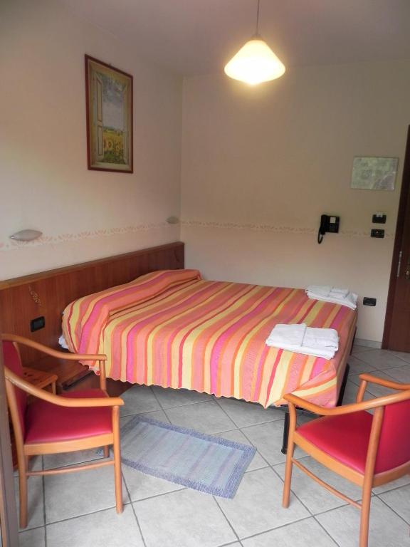 Hotel Ristorante Belsito Borgo San Dalmazzo Kamer foto