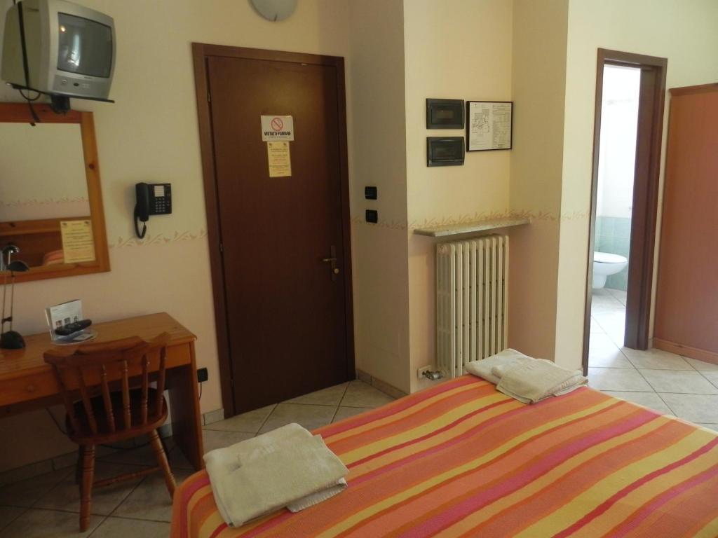 Hotel Ristorante Belsito Borgo San Dalmazzo Kamer foto
