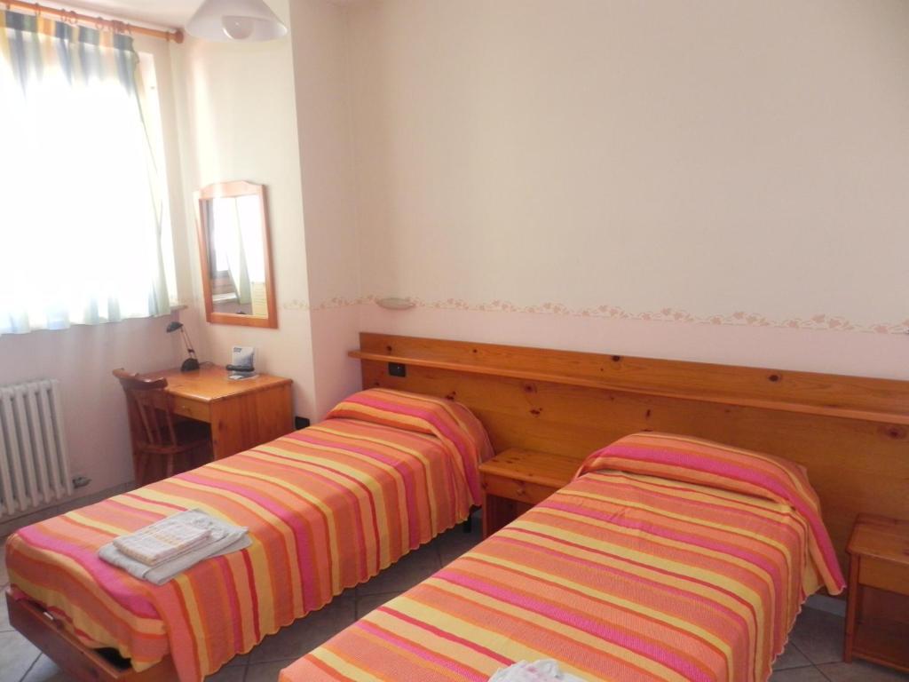 Hotel Ristorante Belsito Borgo San Dalmazzo Kamer foto
