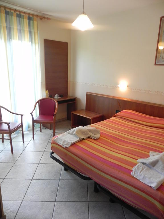 Hotel Ristorante Belsito Borgo San Dalmazzo Buitenkant foto